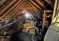 Домашний хлам на чердаке